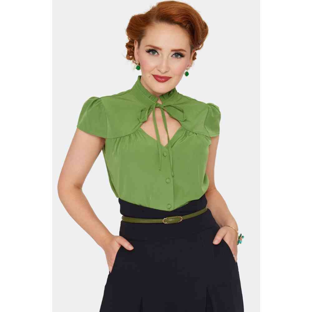Voodoo Vixen - Ruffle Trim Tie Top - Groen